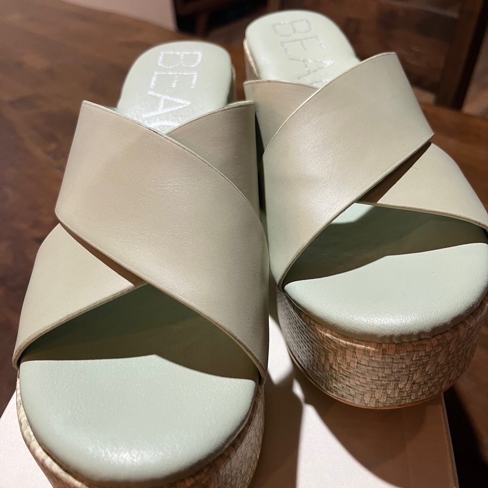Women’s platform sandals